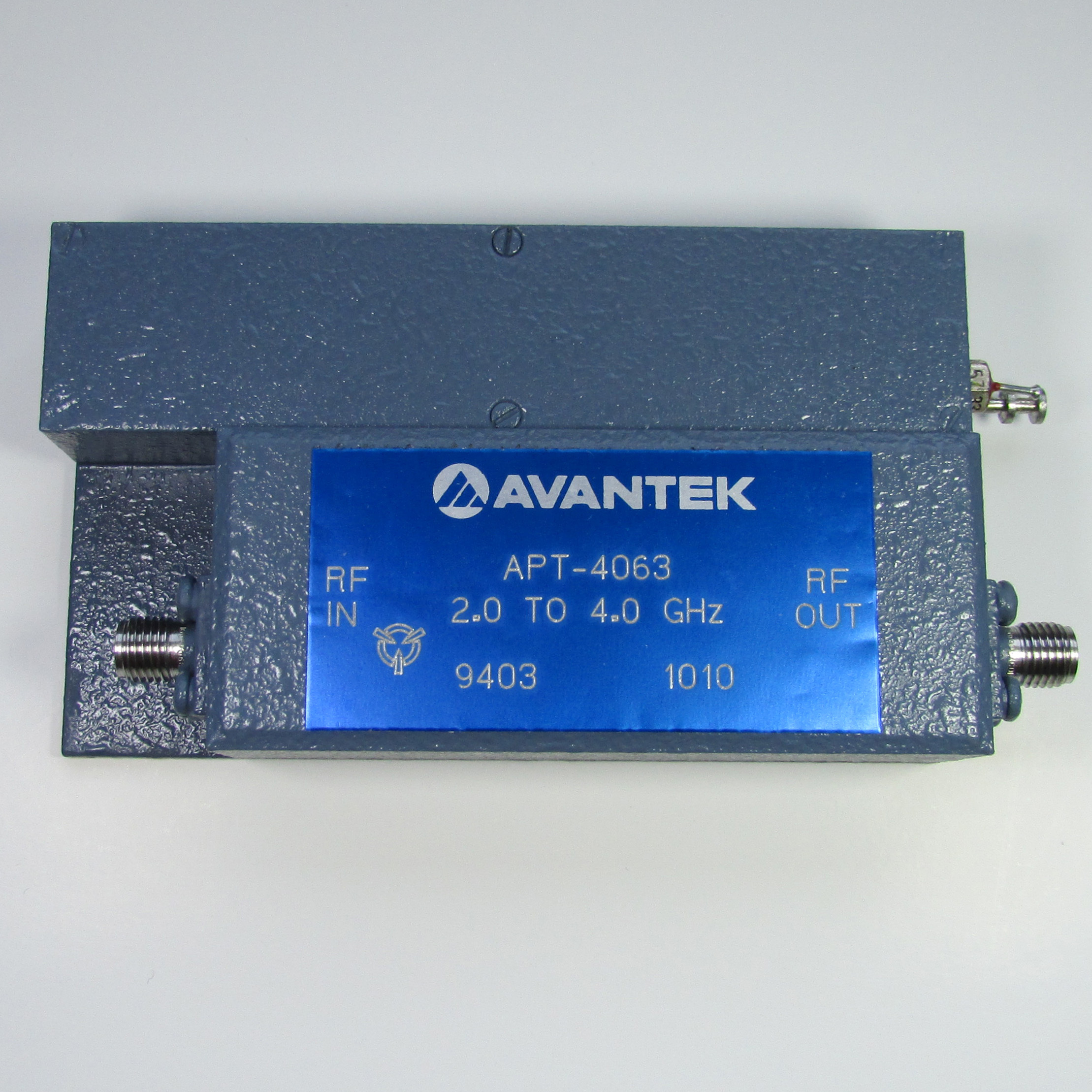 Avantek APT-4063 2-4GHz 28dB 30dBm (1W) SMA Microwave Power Amplifier